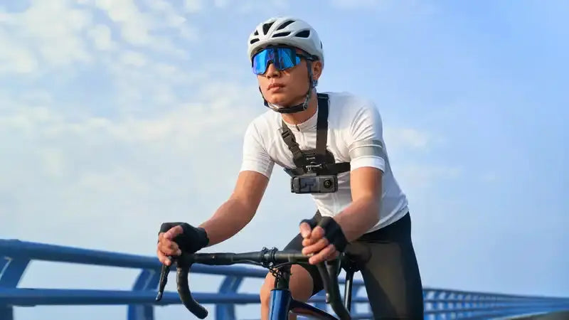 Insta360 X4, 8K Ultra HD, 72 MP, CMOS, 120 fps, WLAN, Bluetooth, Schwarz Insta360- Handy24