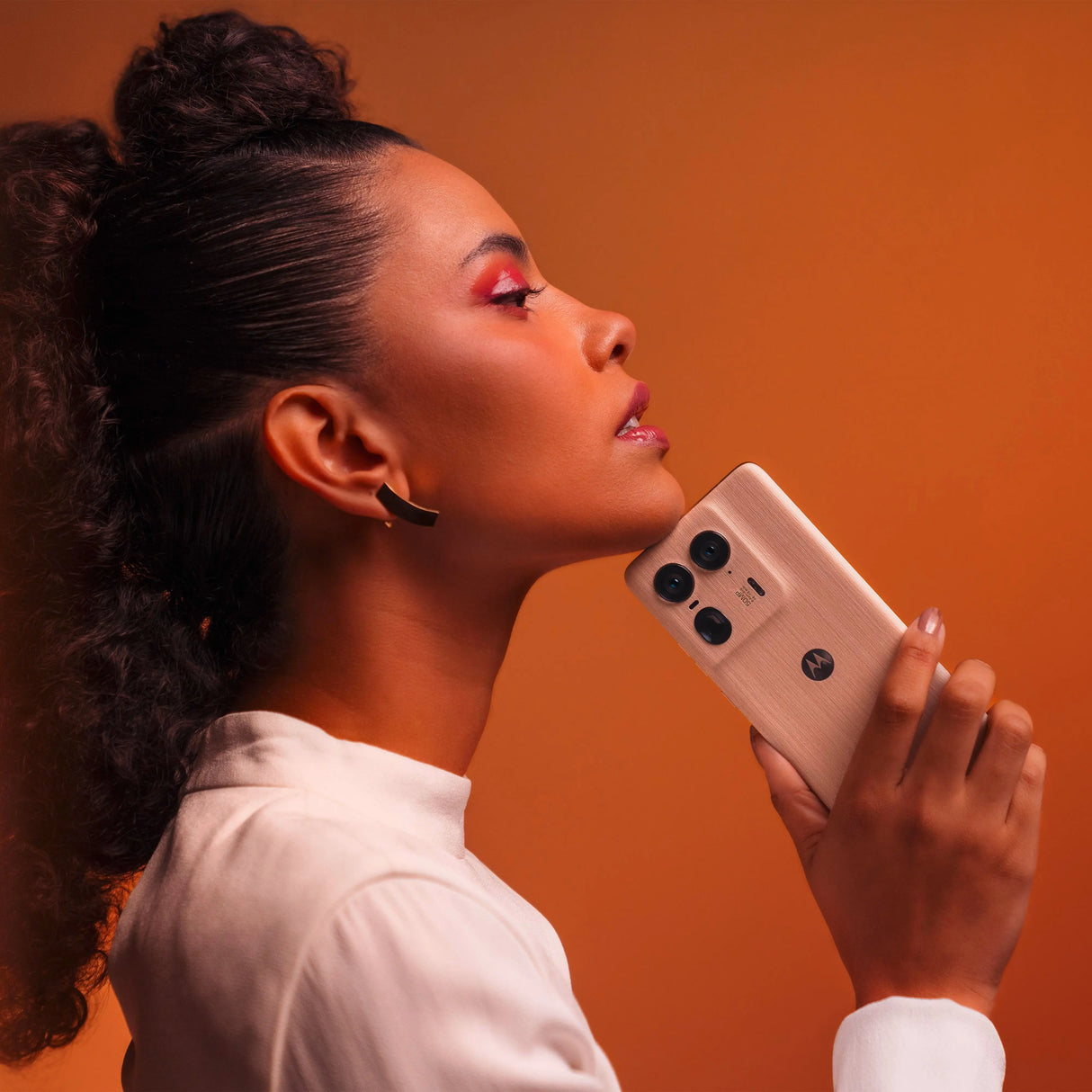 Motorola Solutions Motorola edge 50 Ultra, 17 cm (6.7"), 16 GB, 1 TB, 50 MP, Android 14, Holz Motorola- Handy24