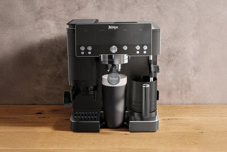 Ninja ES601EU: Espressomaschine mit Mahlwerk, 2 l Tank, 1650W Shop name