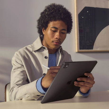 Apple iPad Pro, 27,9 cm (11"), 2420 x 1668 Pixel, 256 GB, 8 GB, iPadOS 17, Schwarz Handy24- Handy24