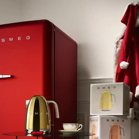 SMEG Wasserkocher, 1,7 l, 2400 W, Kunststoff, Edelstahl, Wasserstandsanzeige, Überhitzungsschutz. Roségold SMEG- Handy24