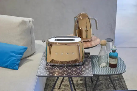 SMEG Wasserkocher, 1,7 l, 2400 W, Kunststoff, Edelstahl, Wasserstandsanzeige, Überhitzungsschutz. Roségold SMEG- Handy24